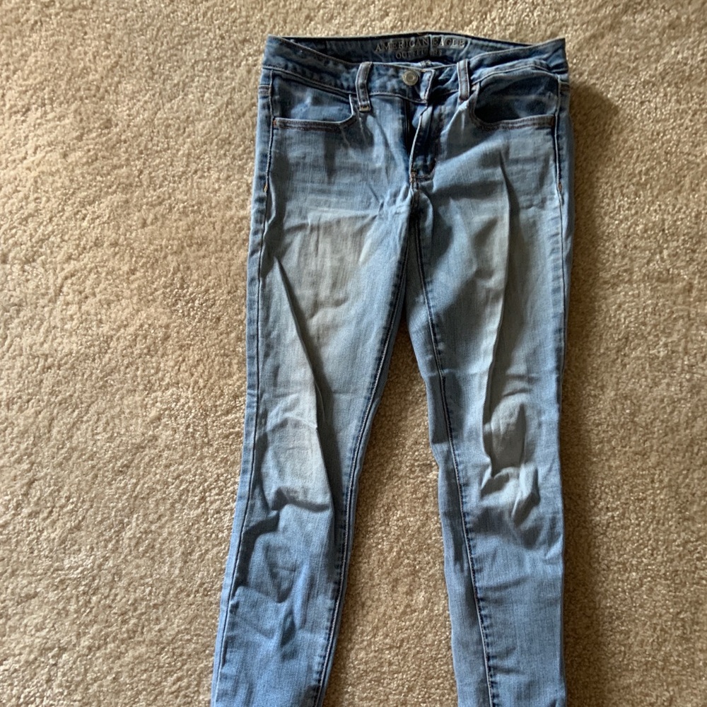 Light wash skinny jeans